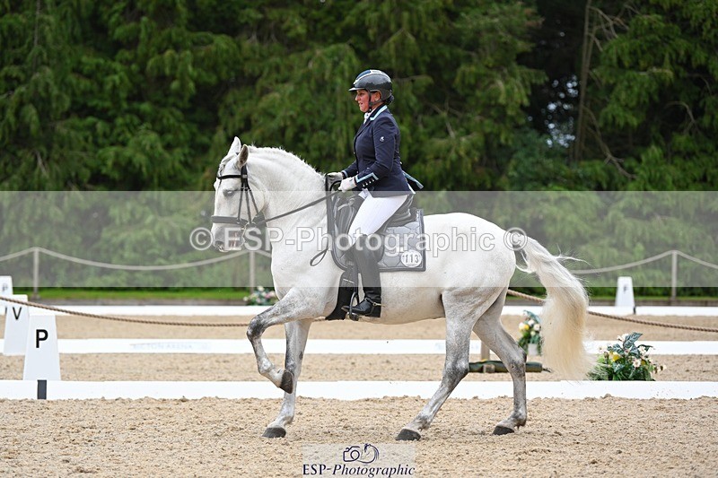 230813-173418-08700 - Cls 14 Medium Silver 16.45 to End