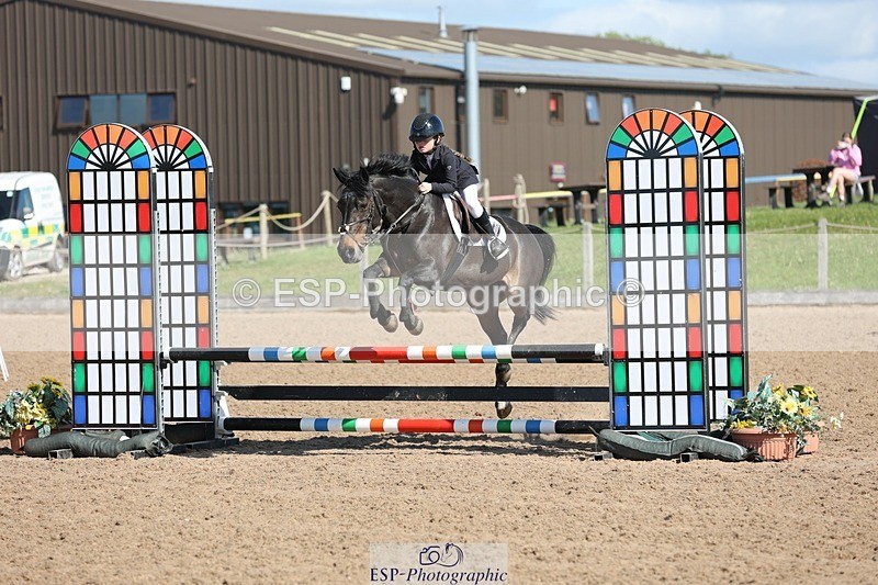 250504-100717-01847 - Cls 1 Pony Intro 70cm