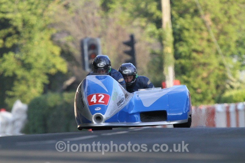 IMG_5559 - Thursday Practice - TT 2013 Side Car