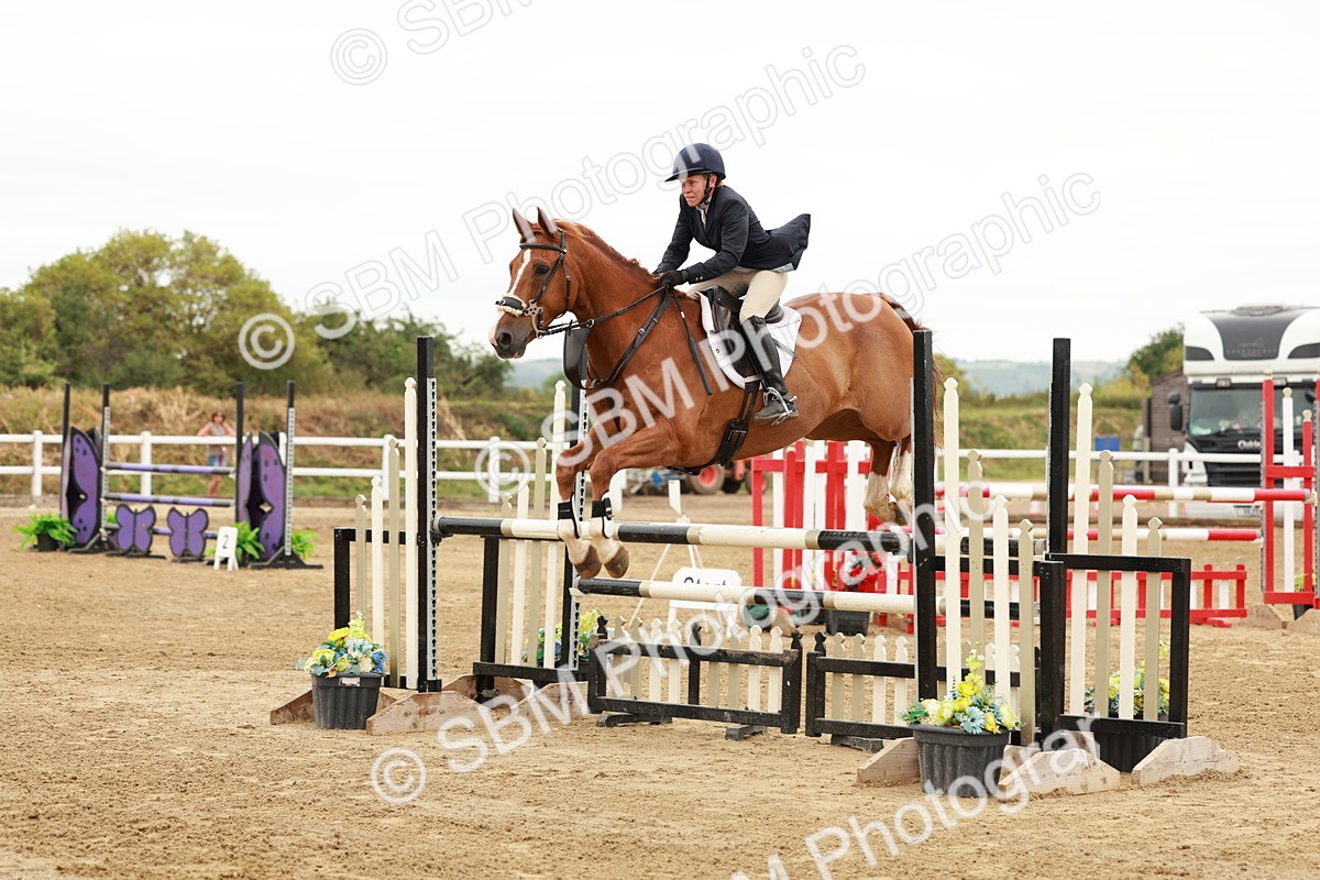 SBM_016565 - Class 20 - Senior Newcomers - 1.10m