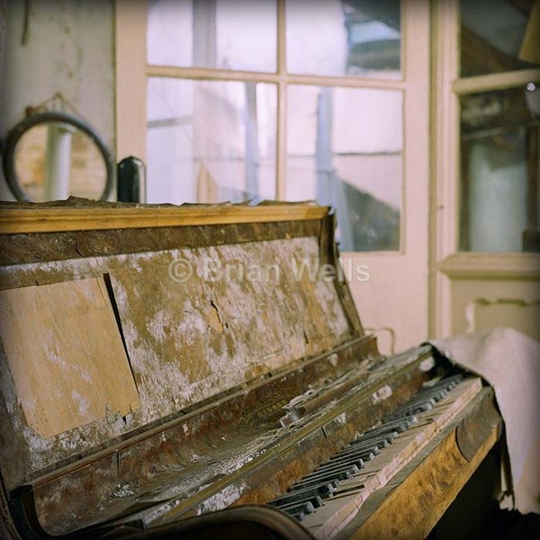 Tunes Past - 'Ye Olde Curiosity Shoppe'