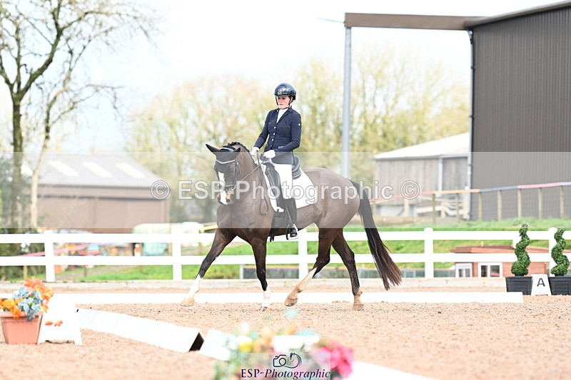 240218A-122510-07262 - 161-Katie.Warner-Active.Nuvalari