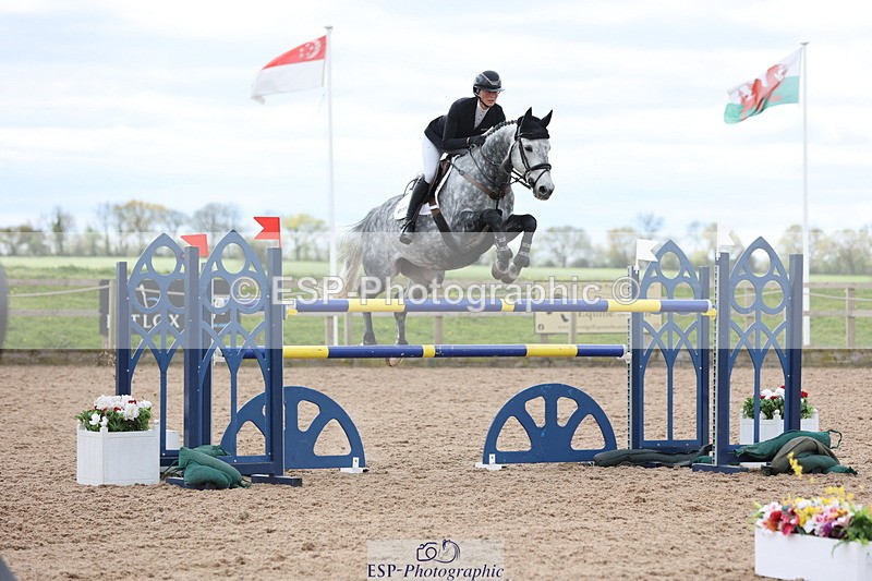 240419A-122158-07185 - Cls 6, 2 Star Medium Tour 1.35m