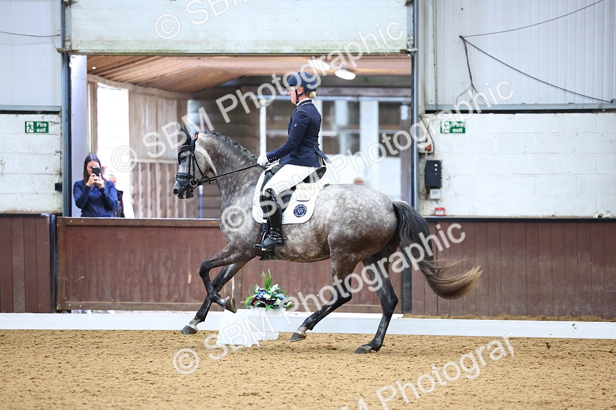 SBM_005664 - Class 5 - Novice 6 - 9.30-10.33