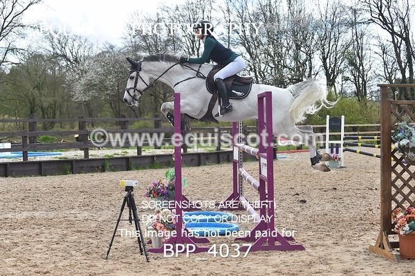 BPP_4037 - CLASS 4 Senior Newcomers/ 1.10m Open