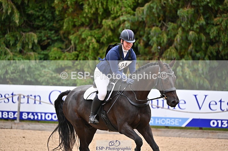 250802A-121226-02903 - A-034-Annastasia.Cross-KENNDALE