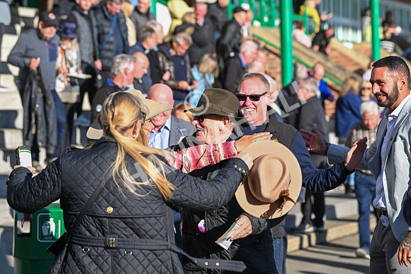 100924-Race 7-Desert Dream-0716 - Race 7