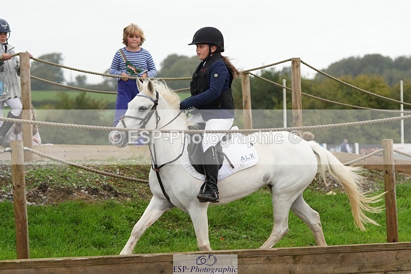 250920-161233-01574 - Cls 22 Pony Intro 90cm Derby