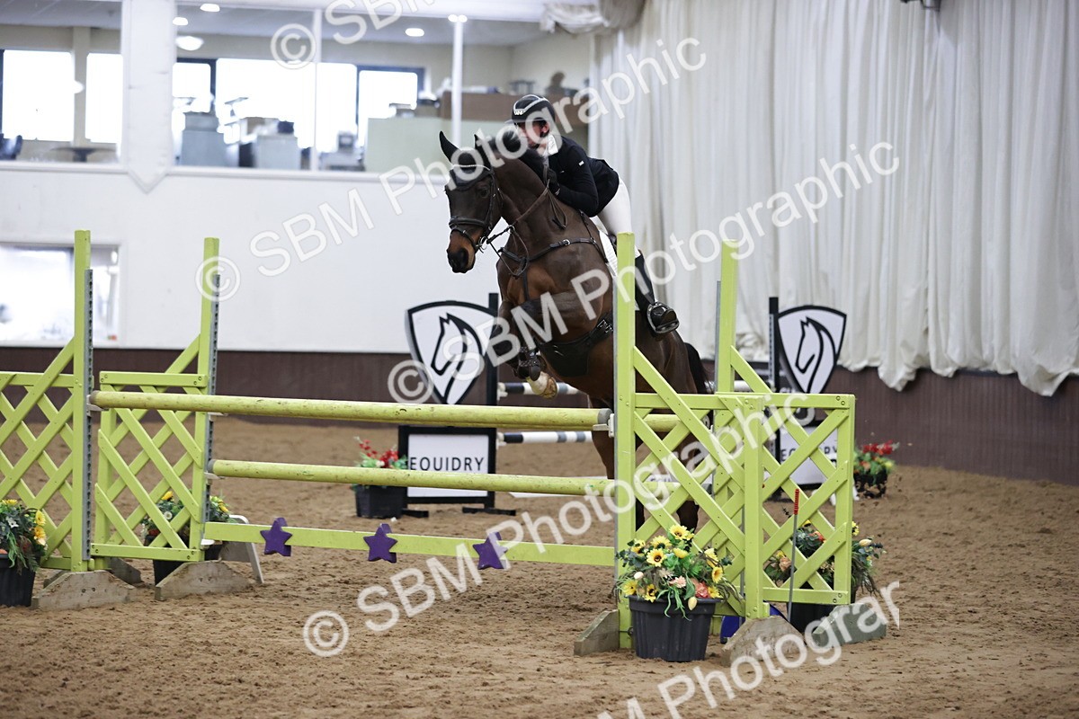 SBM_001508 - Class 4 - Senior Newcomers/ 1.10m Open