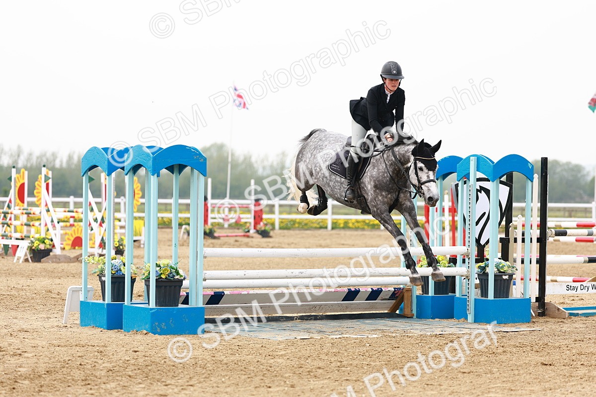  - Class 18 - Senior Newcomers - 1.10m