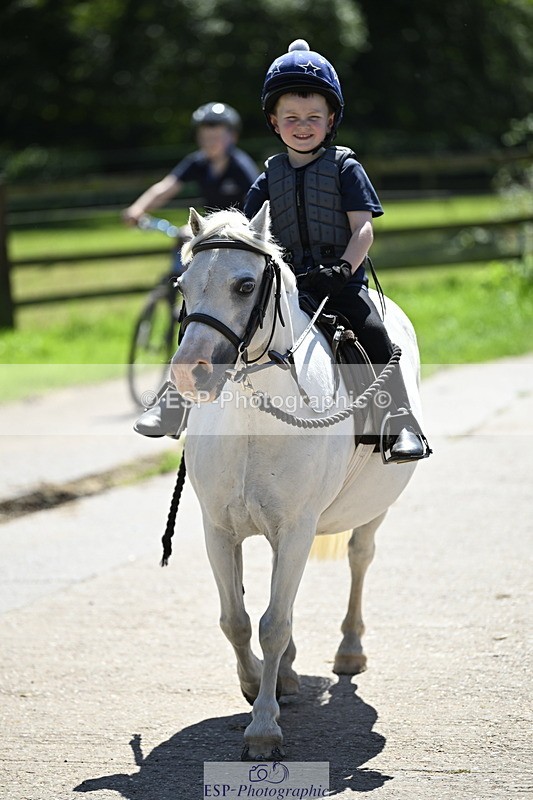 240728B-141730-00500 - Theo and Gemma's Groups Indoor