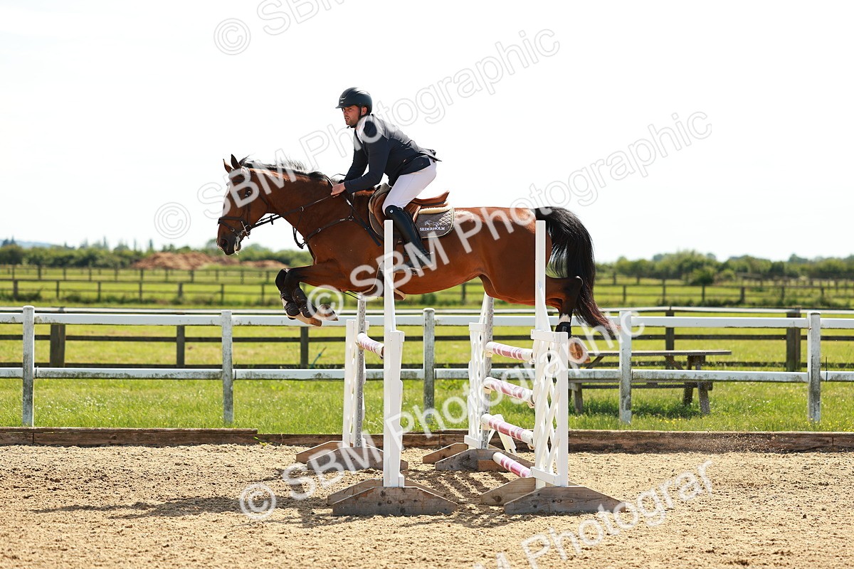SBM_002626 - Class 4 - Senior Newcomers - 1.10m