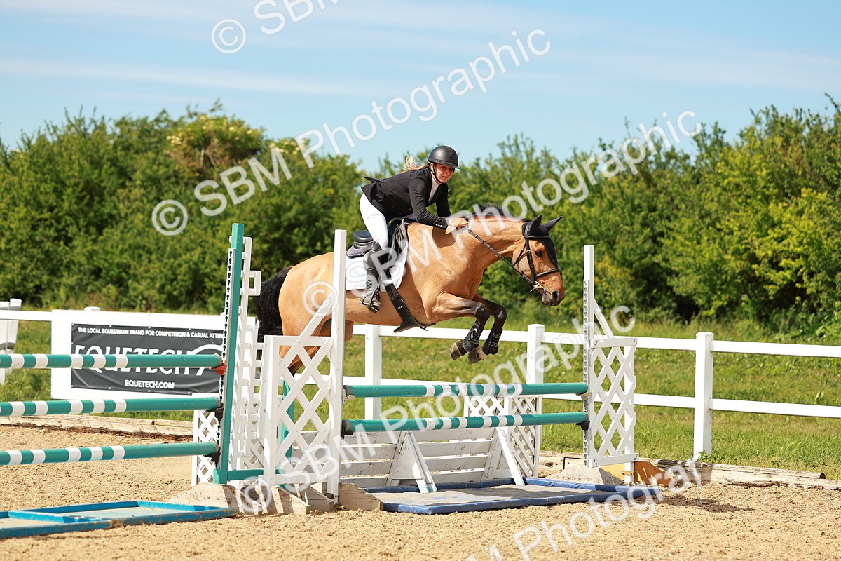 SBM_002460 - Class 4 - Senior Newcomers - 1.10m