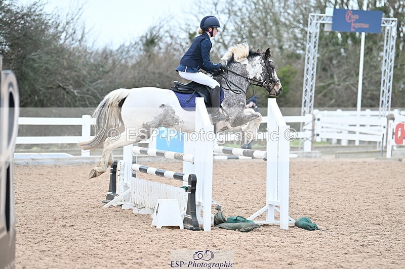 240128A-121710-00820 - Cls 4 Pony Newcomers and 1m Open