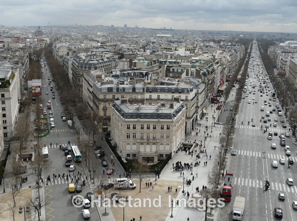 Avenue des Champs-Elysees in winter - places
