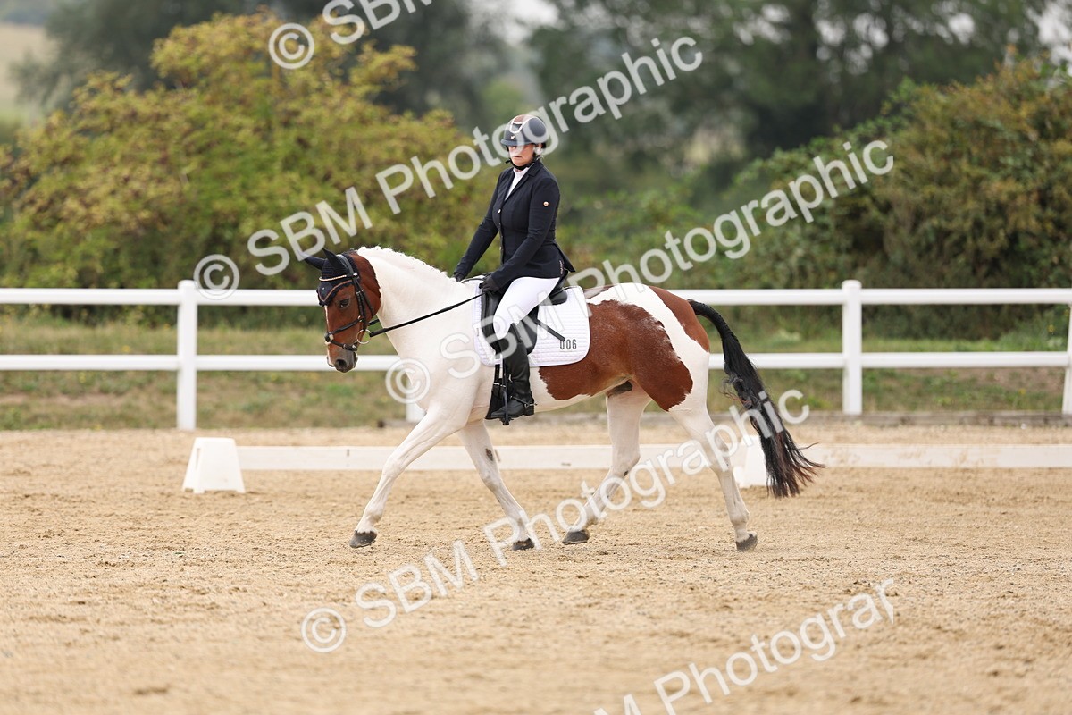 SBM_01475 - Class 9 - Novice 27 Champs