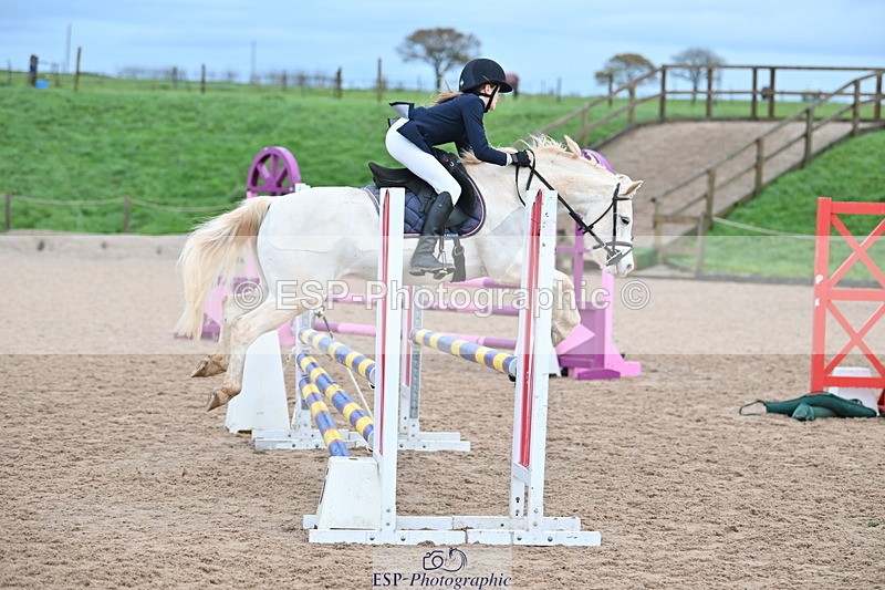 231203A-110945-00742 - Cls 16+17 Club and Schools 80cm