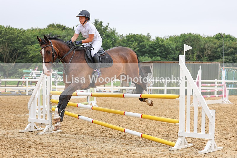 3E7A6351 - Class 8: Senior Newcomers/1.10m open