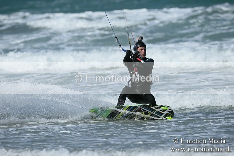 KS 020413-204 - Kite Surfing