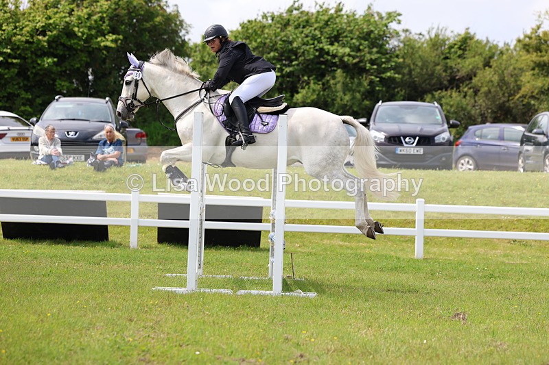 3E7A7440 - Class 13: Senior British Novice/90cm open