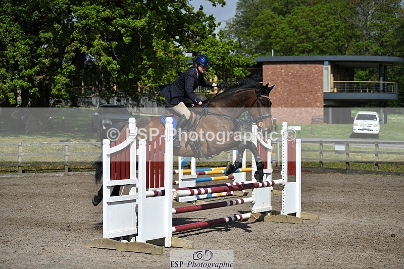 230512-101739-00501 - Cls 10 Snr 85cm Schooling