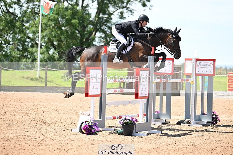 240718A-122340-05056 - Cls 1, 3 Star Small Tour 1.35m