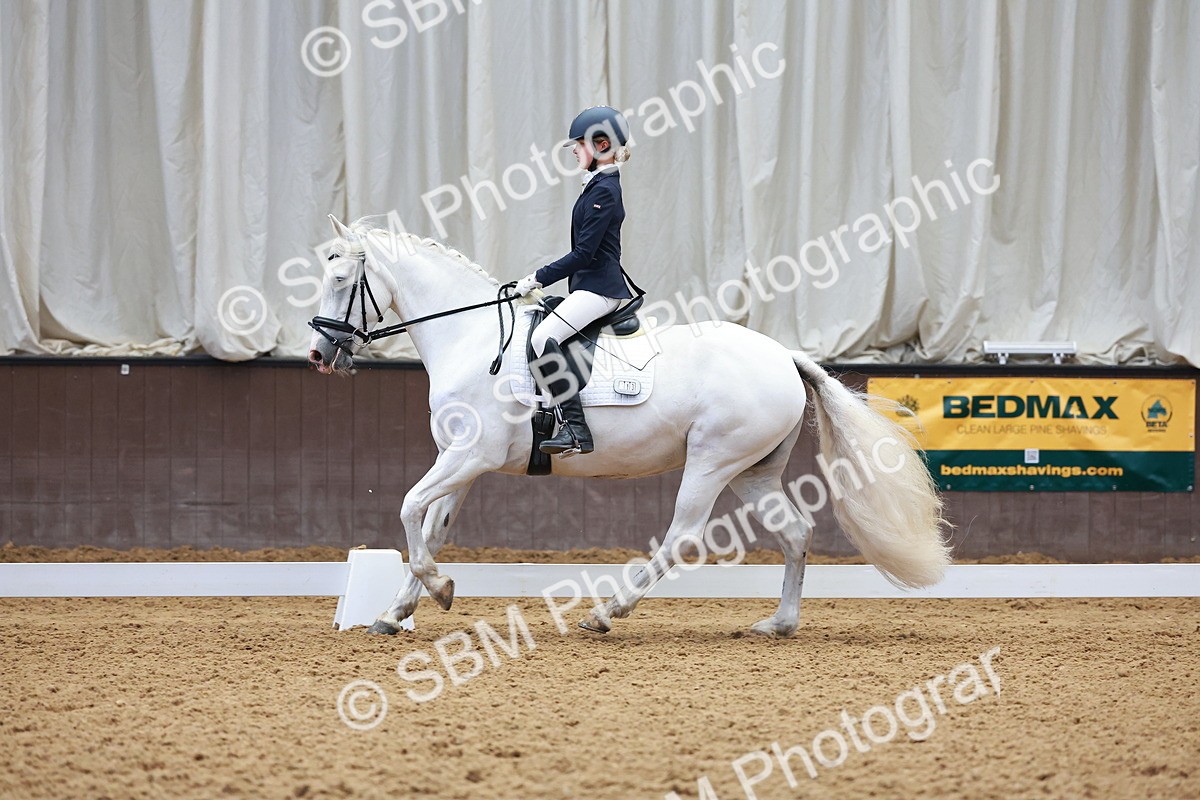 SBM_008943 - Prelim 5 - 8.30-9.47