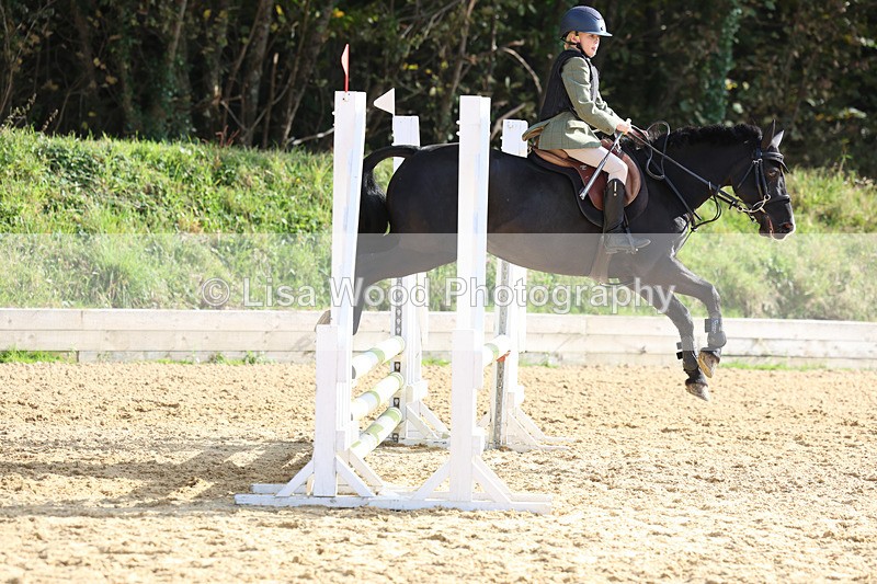 3E7A8020 - Class 4: 70cm open