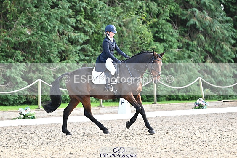 241023-163831-00997 - 018-Alice.Robinson-DERRYS.DIAMOND.CAVALIER