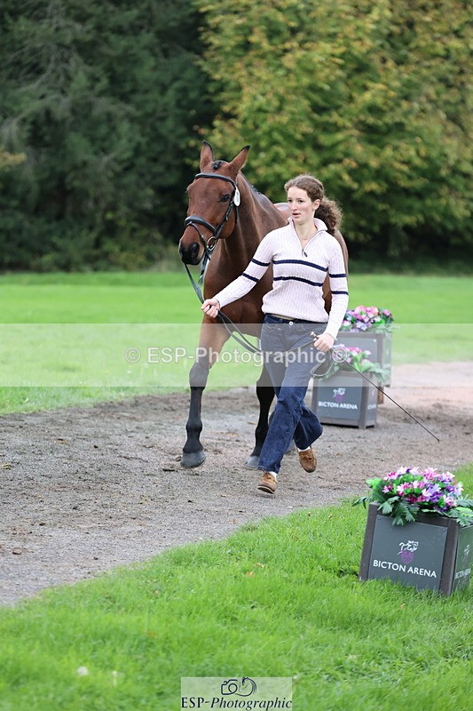 251026A-112317-25404 - G-516-Zara.Bucknell