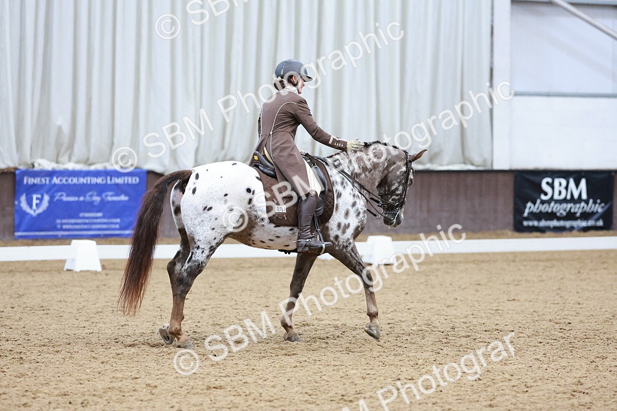 SBM_016615 - Class 5 - FEI INT II - 17.24-18.20