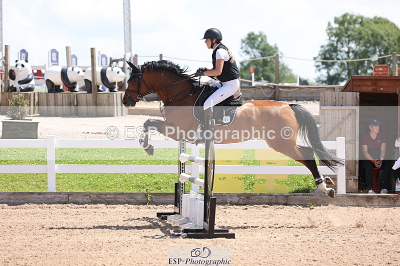 240718A-123740-05129 - Cls 9, 1 Star Bronze Tour 1.10m