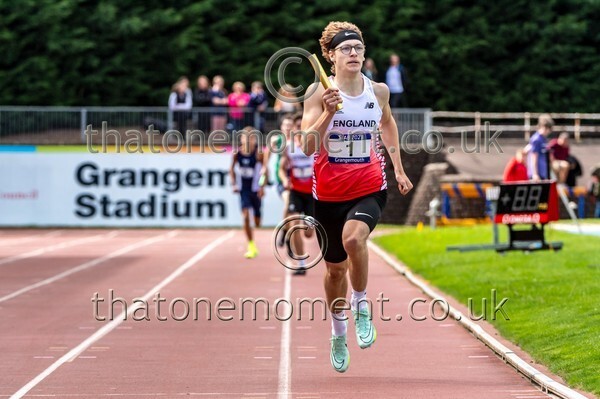 SIAB23-528661 - Track Male Set Two