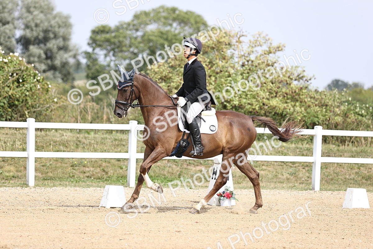 SBM_017376 - Class 14 - Novice 23 - 13.52-14.55