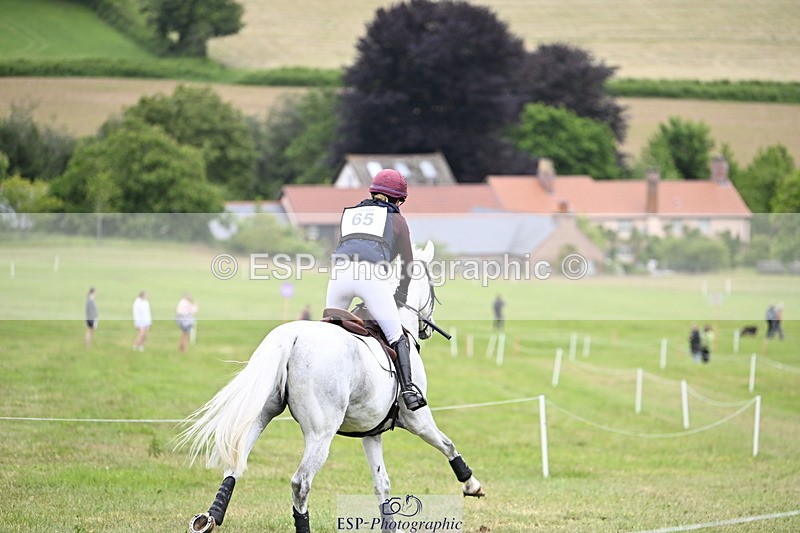 250524A-104653-09090 - A-065-Beatrice.Montgomerie-JAG.WOMANIZER.LADY