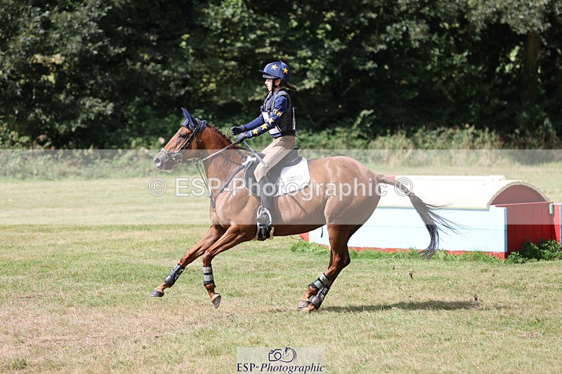 240825X-112924-32276 - 70cm XC 11.00 to 12.00