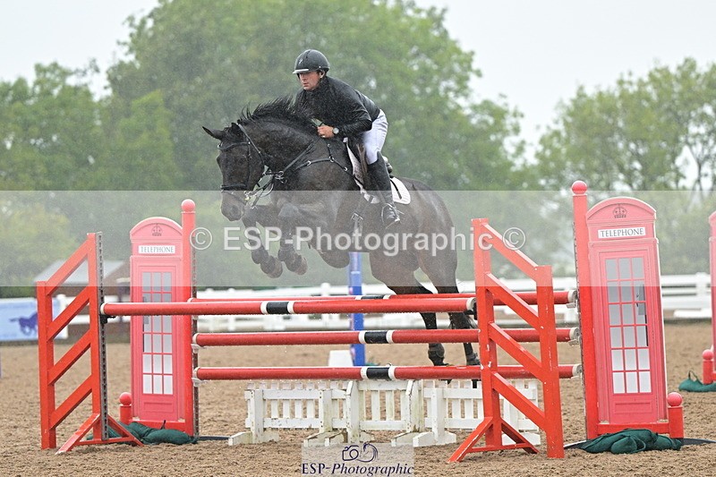 240925A-134826-01005 - Cls 4 Newcomers and 1.10m Open