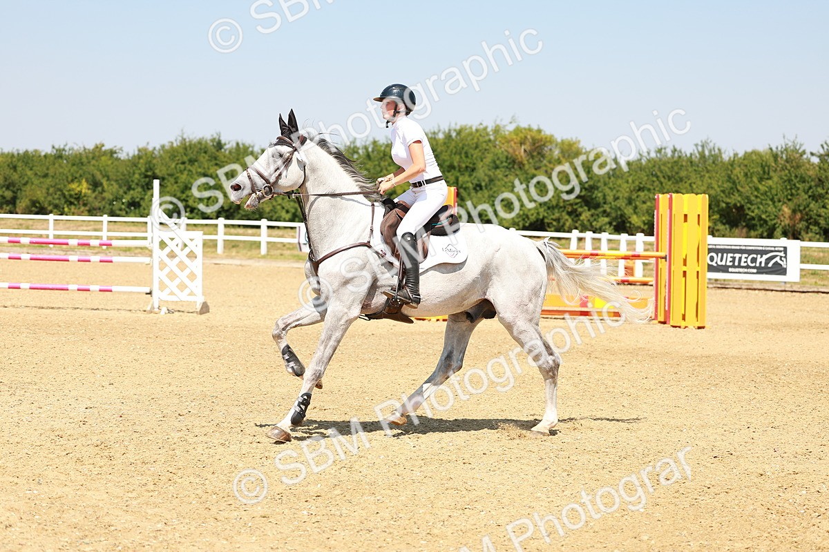 SBM_001598 - Class 4 - Senior Newcomers - 1.10m
