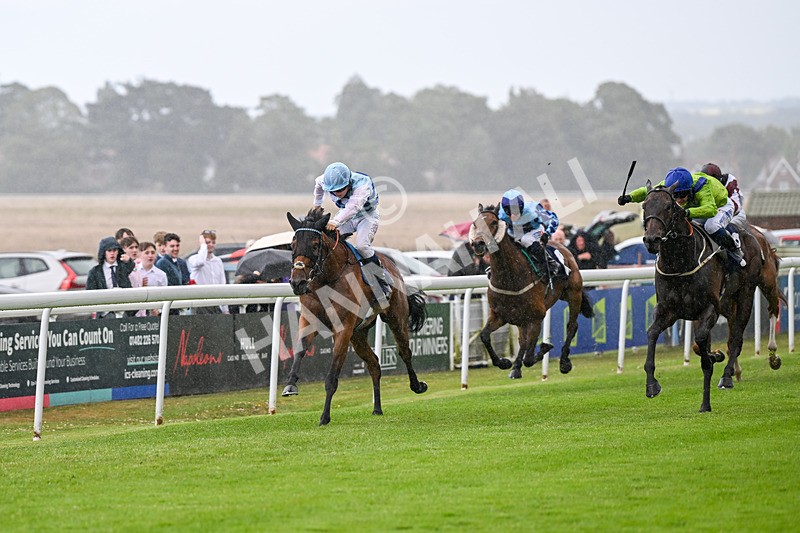 240625-Race 4-Gincident-8179 - Race 4