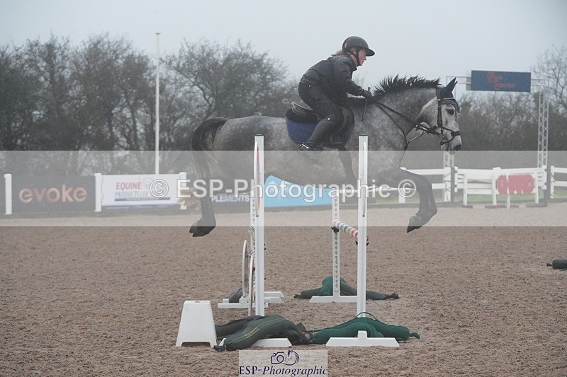 251207-101151-01632 - Cls 16 Blue Chip Winter Qualifier and 90cm