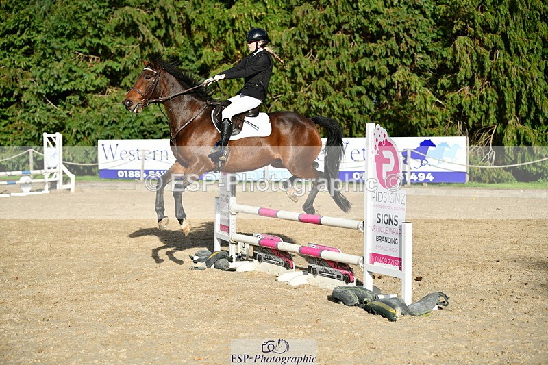 251004A-163036-02093 - Classes 10 & 11 80cm