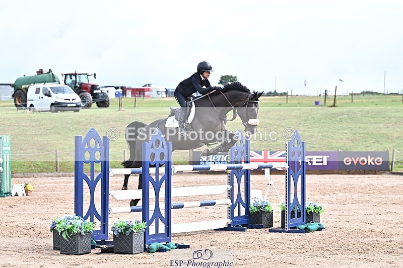 250731-103653-00404 - Cls 02 Snr Fox 1st Rnd