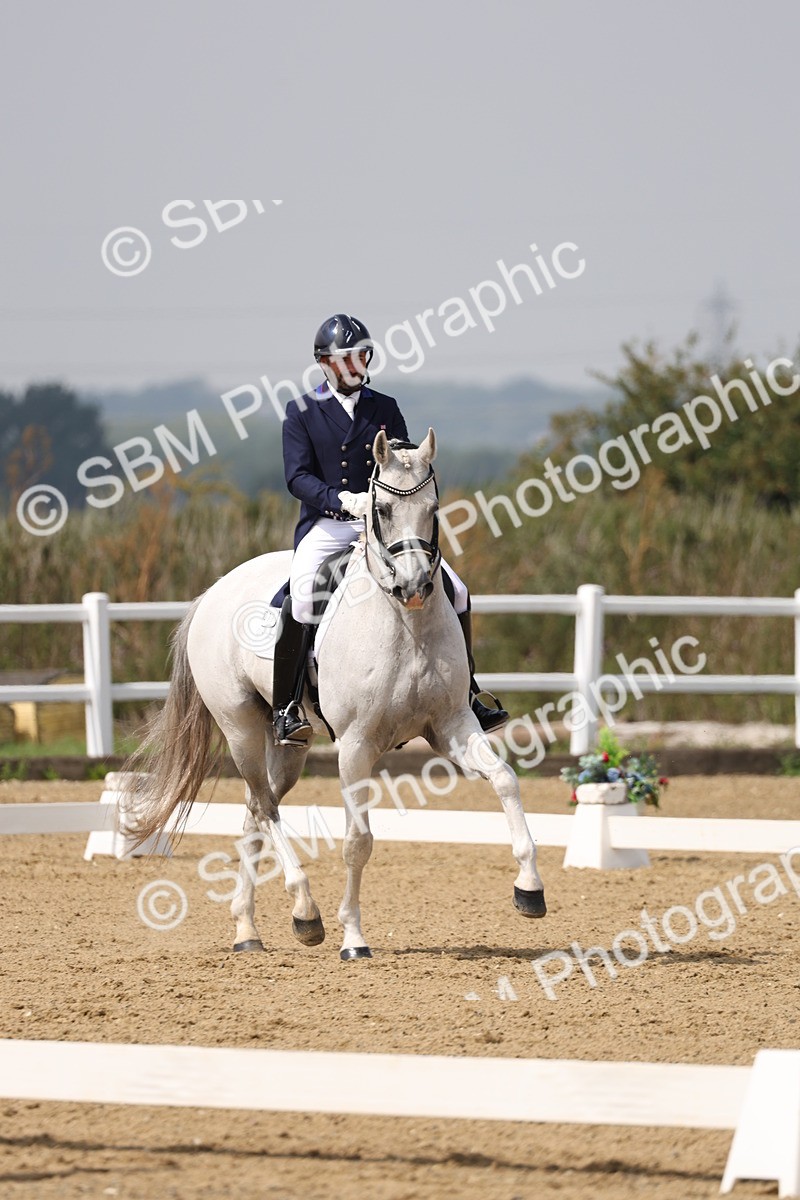 SBM_007337 - Class 9 - FEI INT I - 13.37-14.33