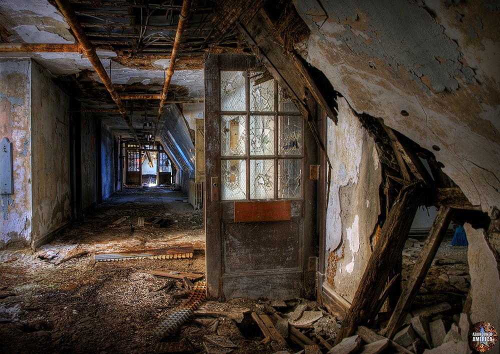 the centre cannot hold - Algonquin River State Hospital*