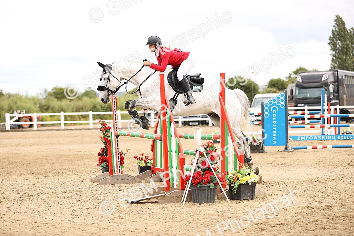 SBM_007695 - Class 19 - Senior Newcomers - 1.10m