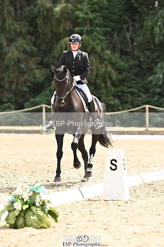 250808A-143423-00932 - 011-Helen.JamesDecadent