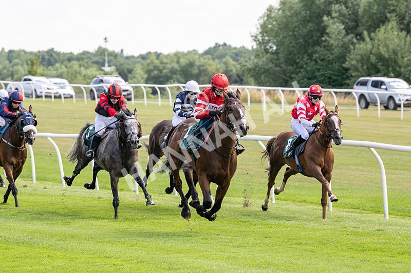 160725-Race 1-Made All-8513 - Race 1