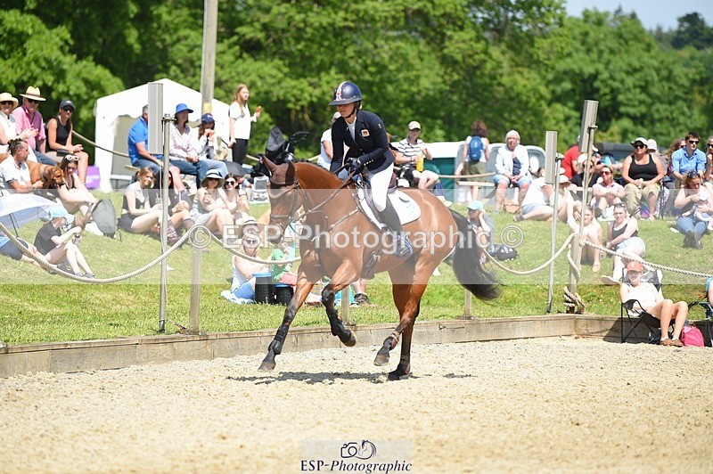 230528-115040-15406 - 322-CHANSON_DU_VILLAGE-Phoebe_Locke-SUNTrotUp+SJ