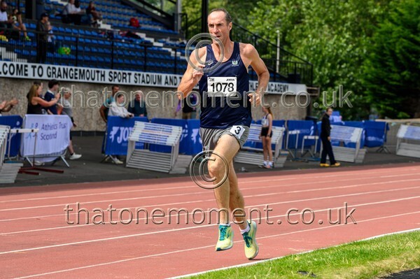 CEM26-913293 - Track Male Set One