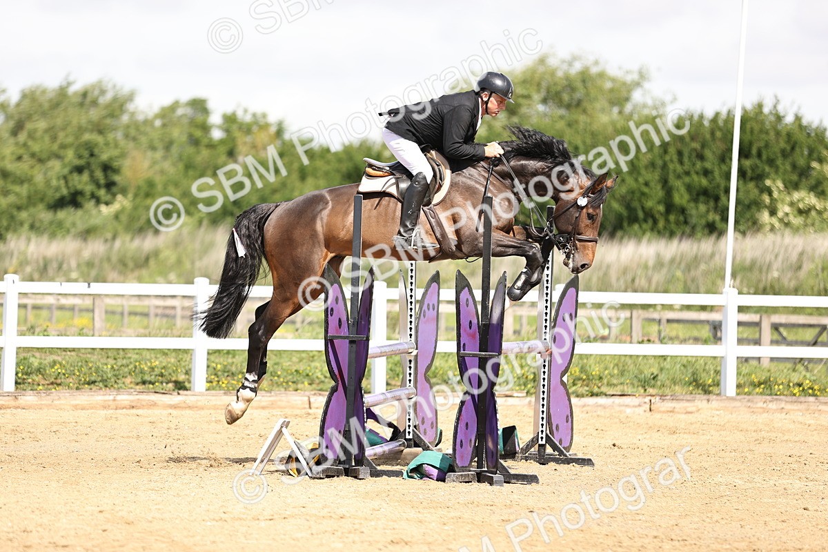 SBM_002018 - Class 9 - Senior British Novice - 90cm